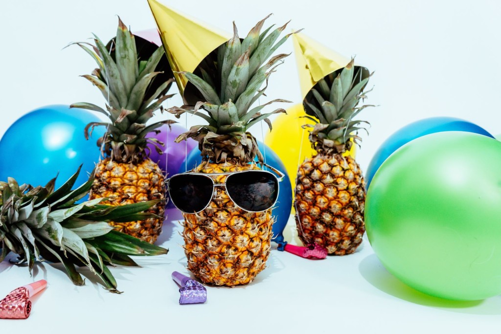 pineapple happy celebrate